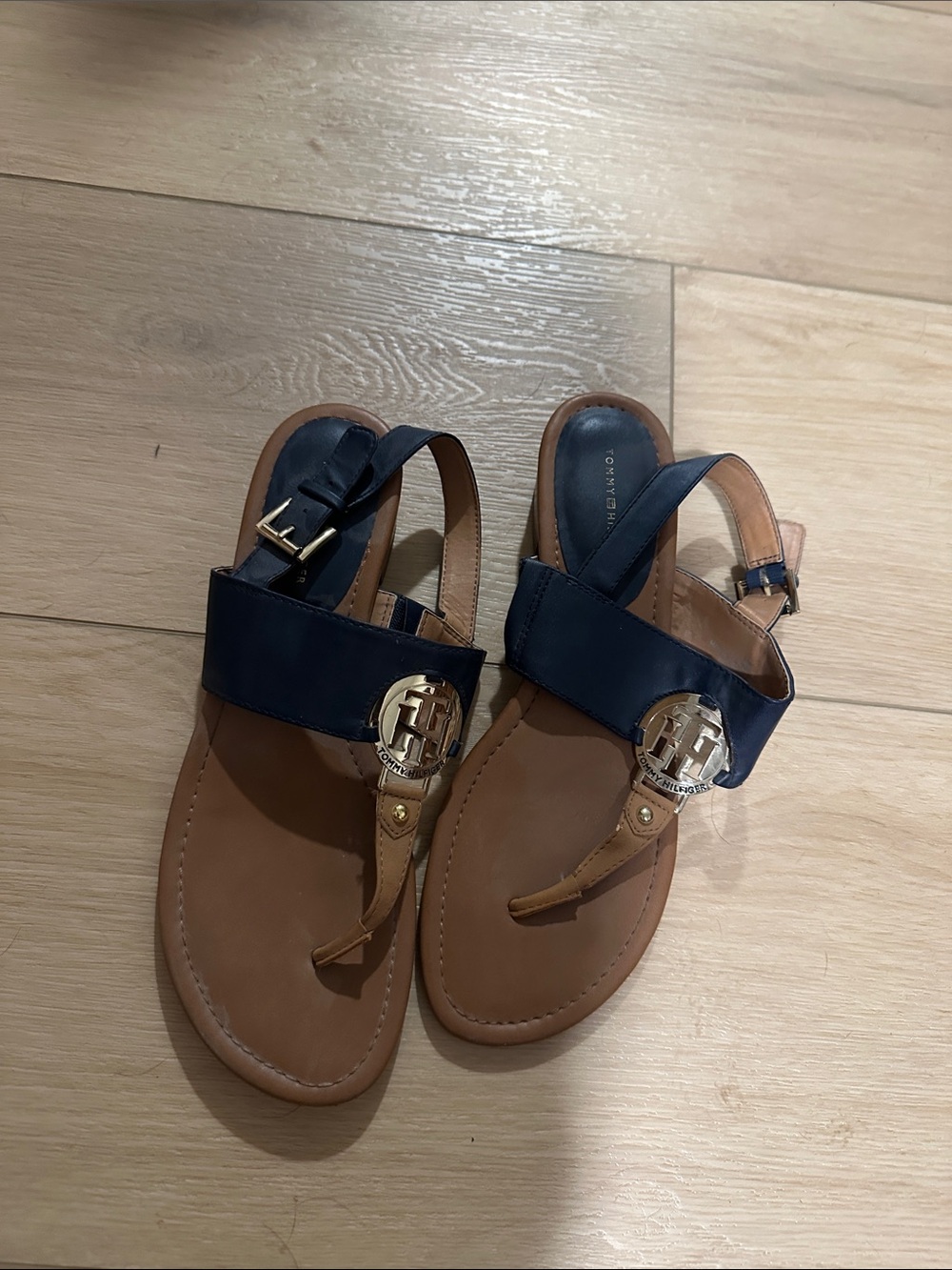 Tommy Hilfiger Navy & Tan Logo Thong Sandals